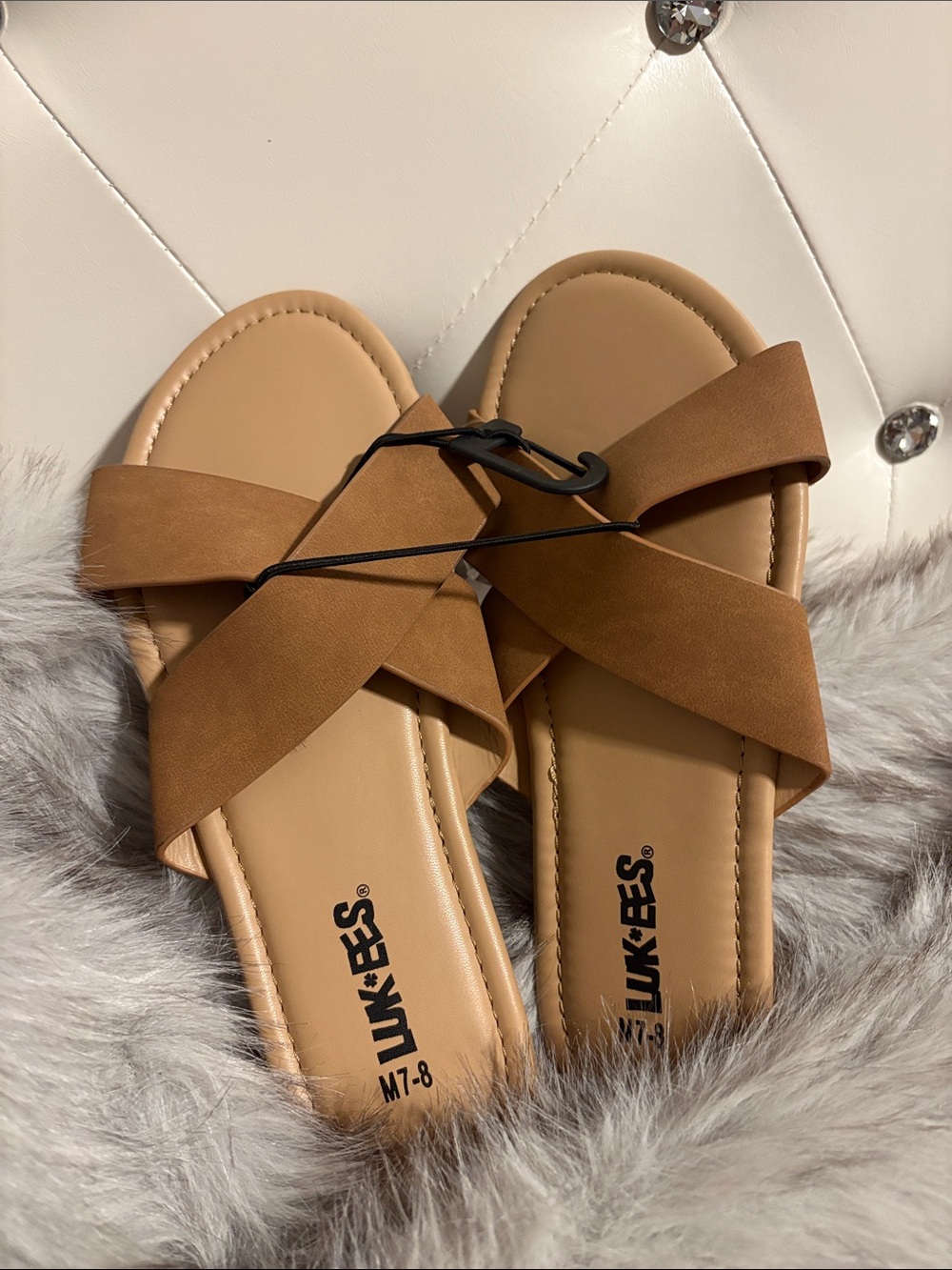 Muk Luks Women’s Tan Crisscross Slide Sandals